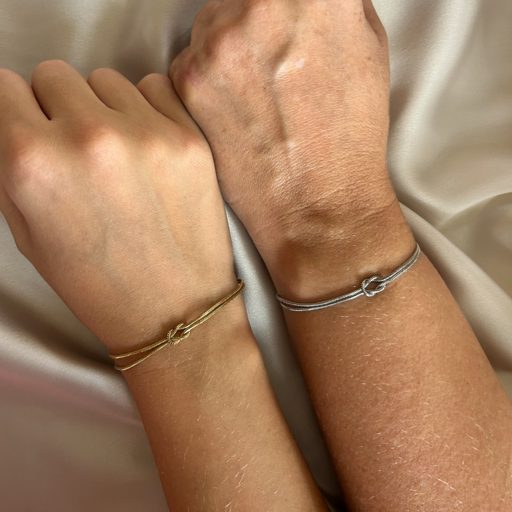 Minimal Love Knot Bracelet