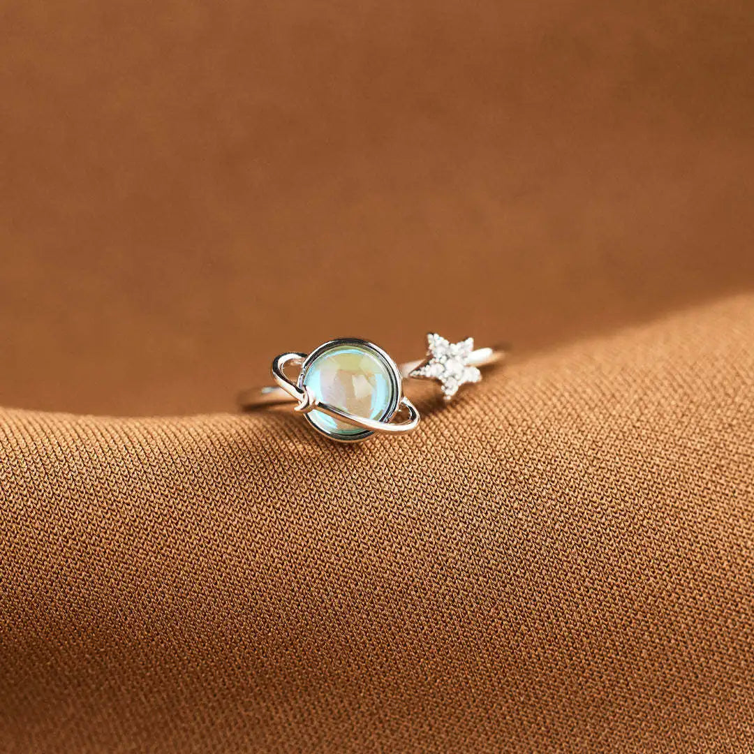 Rotatable Star Moon Ring