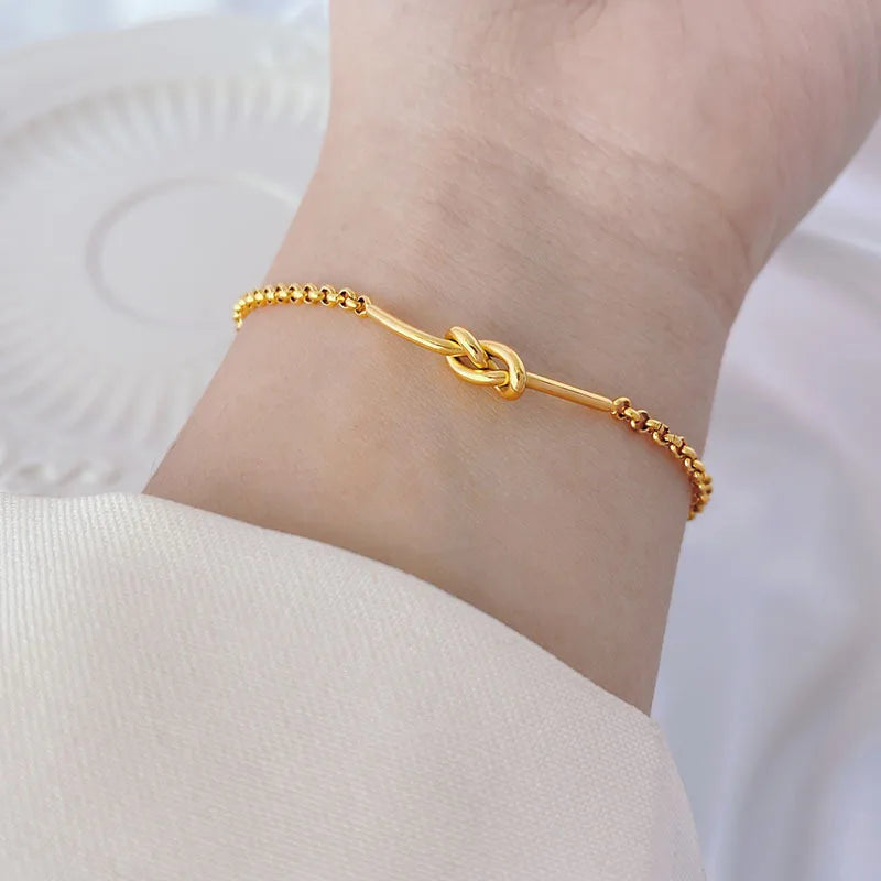 Minimal Extended Knot Bracelet