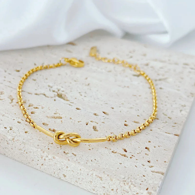 Minimal Extended Knot Bracelet