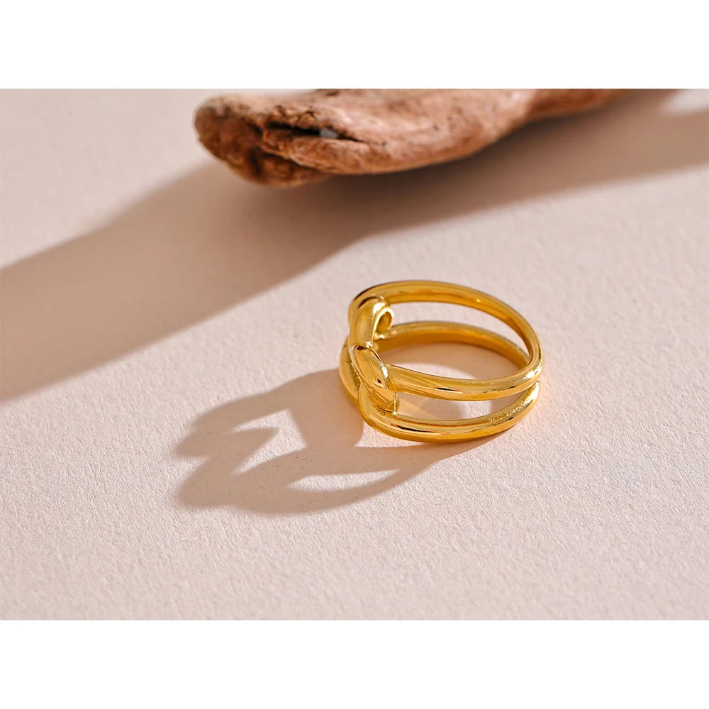 Intertwined Infinite Love Ring